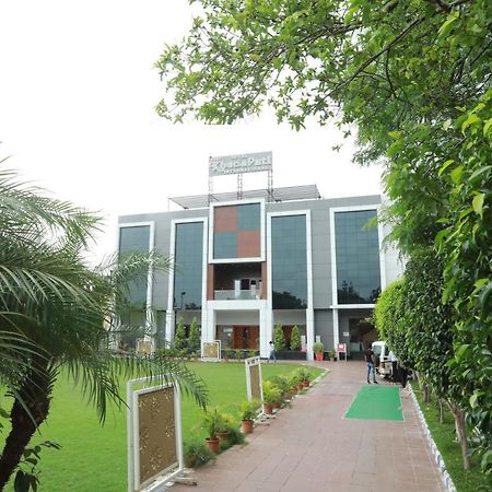 Dewās Hotel Shri Khedapati International מראה חיצוני תמונה