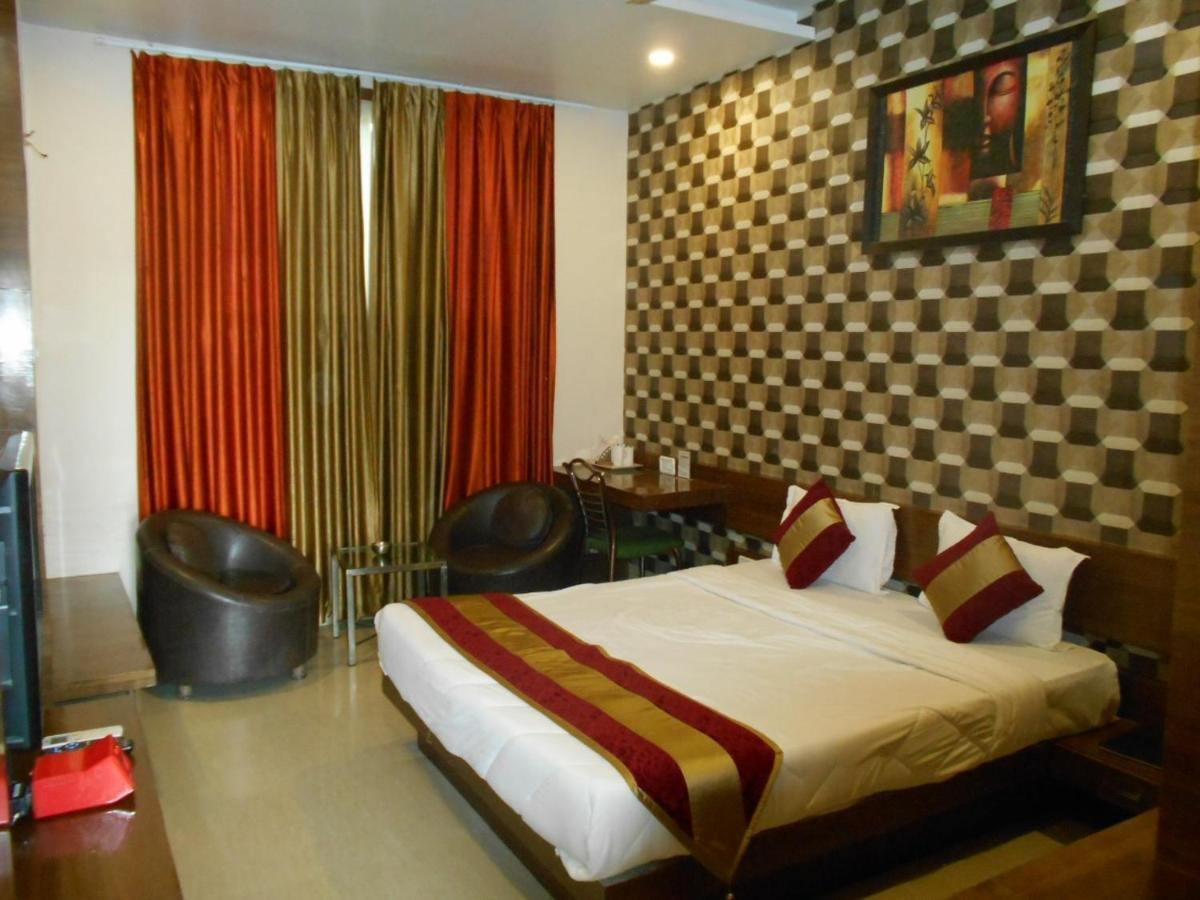 Dewās Hotel Shri Khedapati International מראה חיצוני תמונה