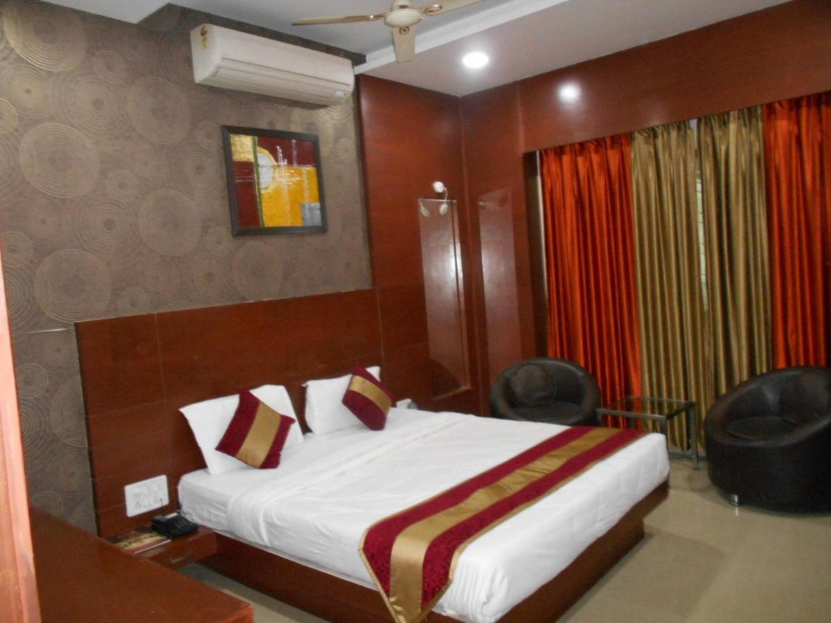 Dewās Hotel Shri Khedapati International מראה חיצוני תמונה