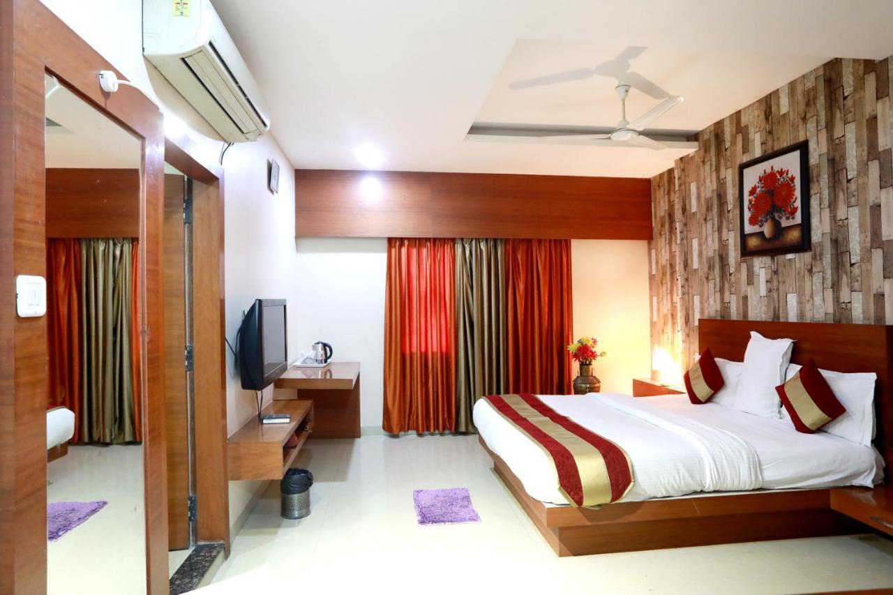 Dewās Hotel Shri Khedapati International מראה חיצוני תמונה