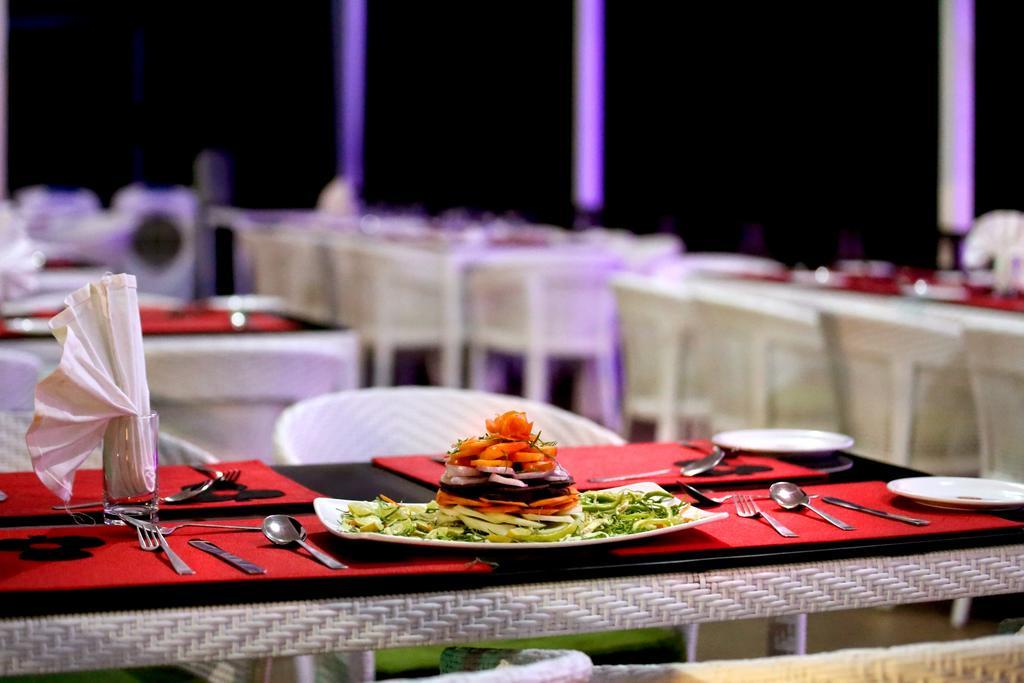 Dewās Hotel Shri Khedapati International מראה חיצוני תמונה