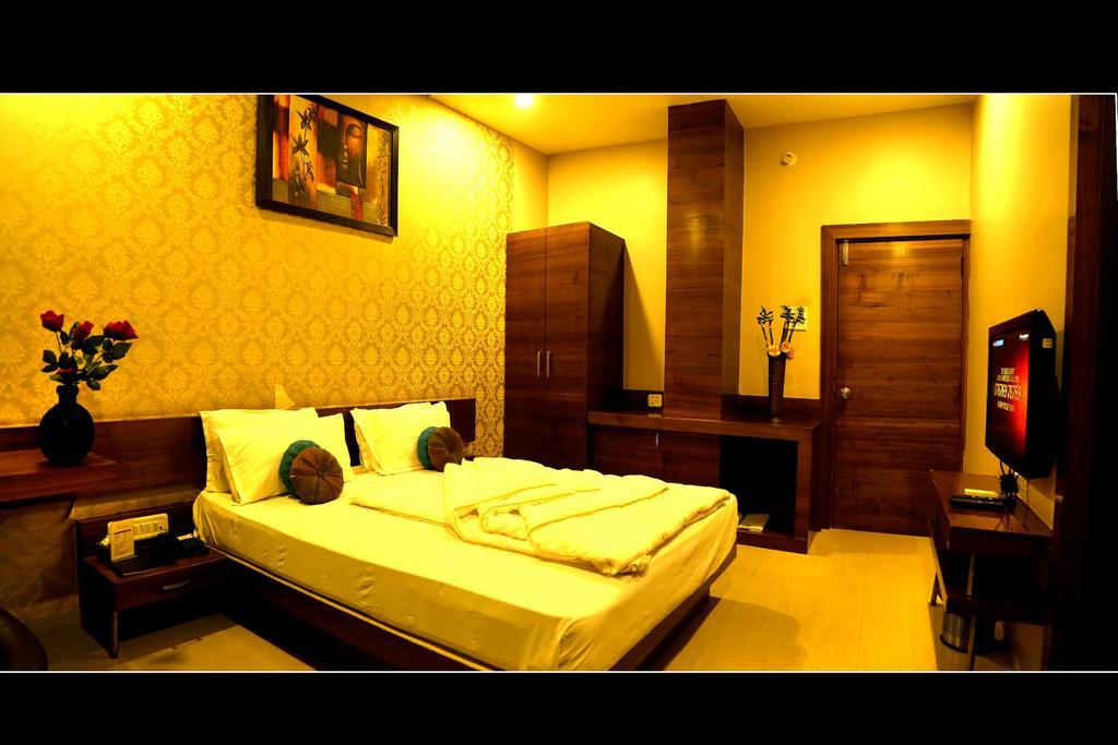 Dewās Hotel Shri Khedapati International מראה חיצוני תמונה