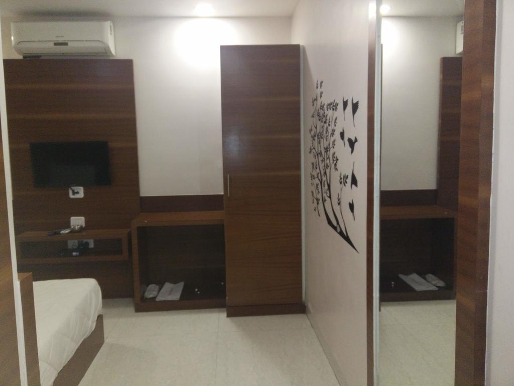 Dewās Hotel Shri Khedapati International מראה חיצוני תמונה