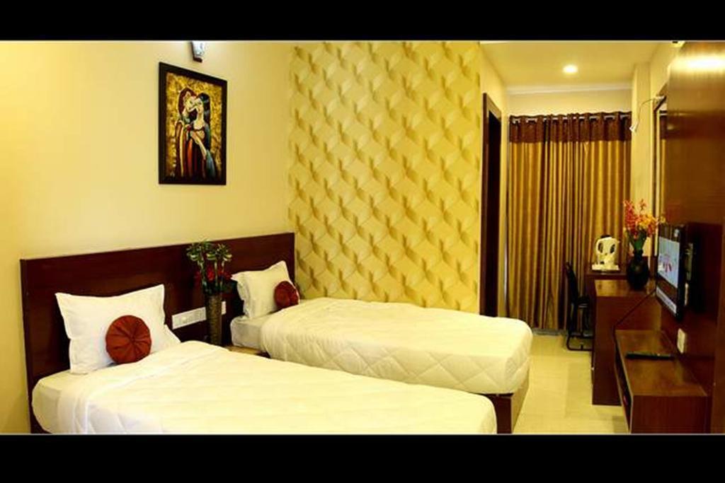 Dewās Hotel Shri Khedapati International מראה חיצוני תמונה