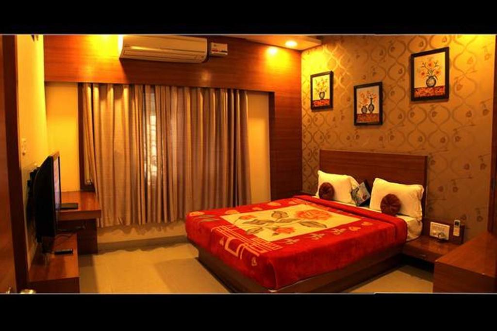 Dewās Hotel Shri Khedapati International מראה חיצוני תמונה