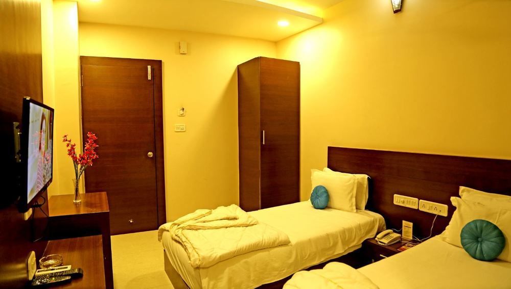 Dewās Hotel Shri Khedapati International מראה חיצוני תמונה