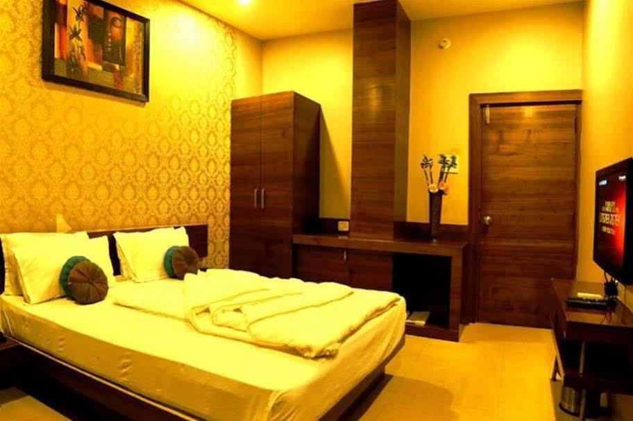 Dewās Hotel Shri Khedapati International מראה חיצוני תמונה