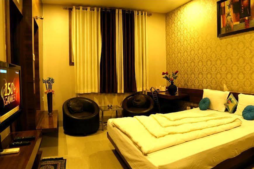 Dewās Hotel Shri Khedapati International מראה חיצוני תמונה