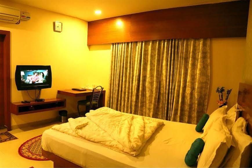 Dewās Hotel Shri Khedapati International מראה חיצוני תמונה