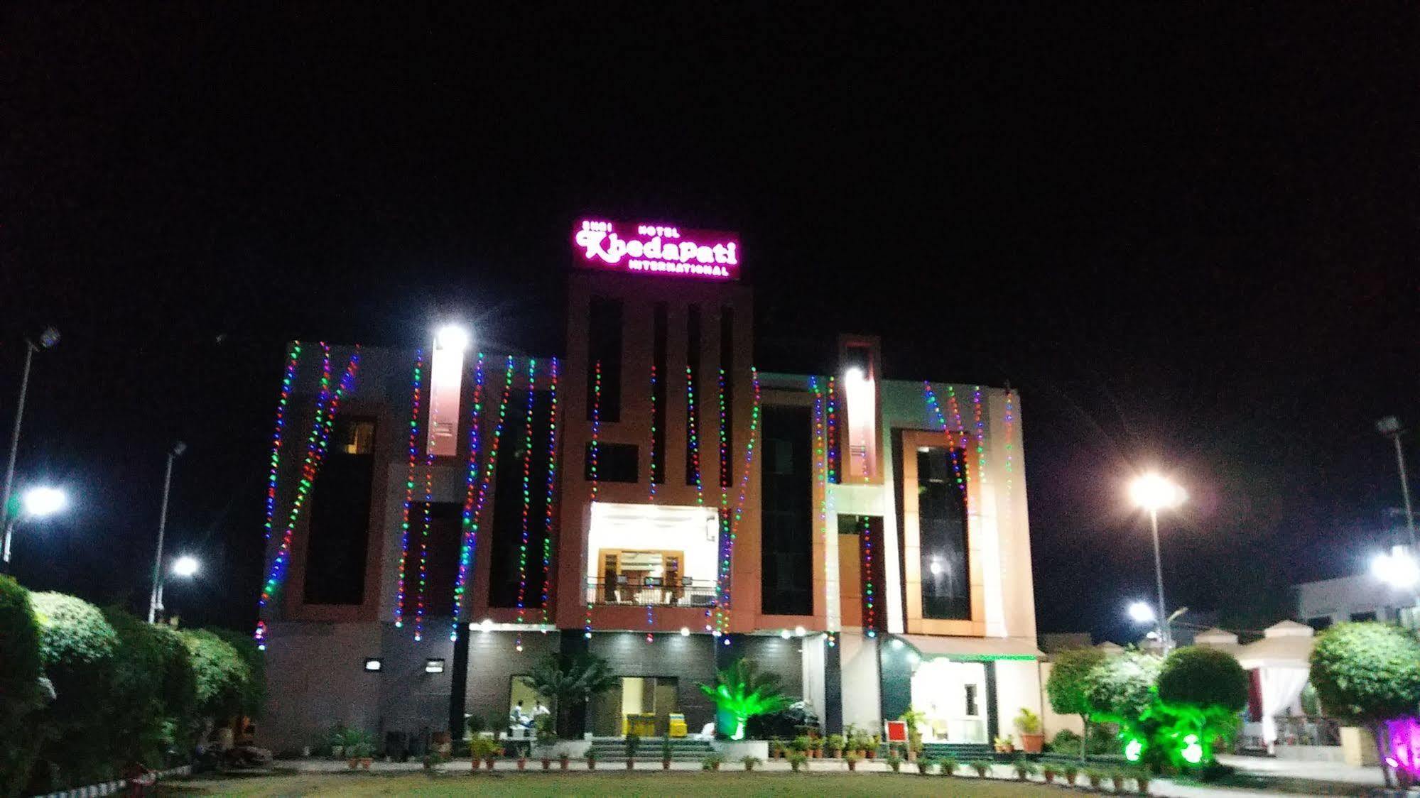Dewās Hotel Shri Khedapati International מראה חיצוני תמונה